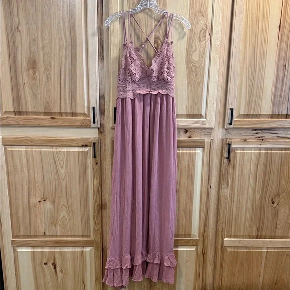 NWT Listicle Dusty Rose Ruffle Lace Victorian Inspired Feminine Maxi Dress Sz L - Picture 2 of 13